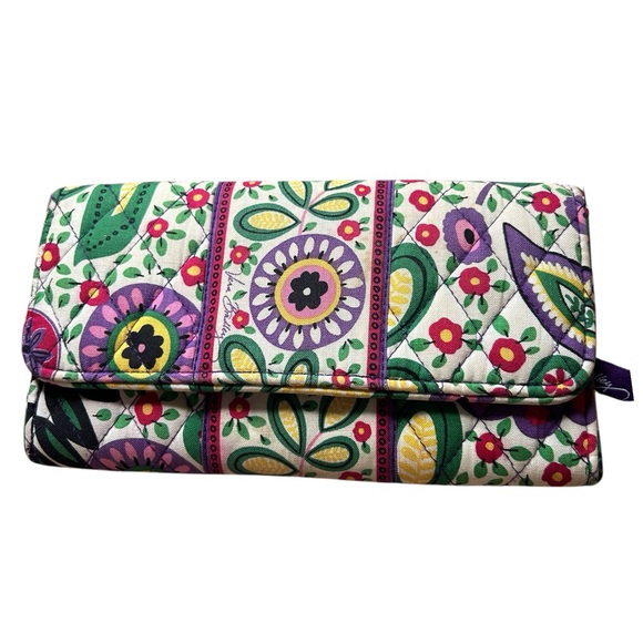 Vera Bradley Handbags - Vera Bradley Viva La Vera Retired Floral Quilted Trifold Wallet